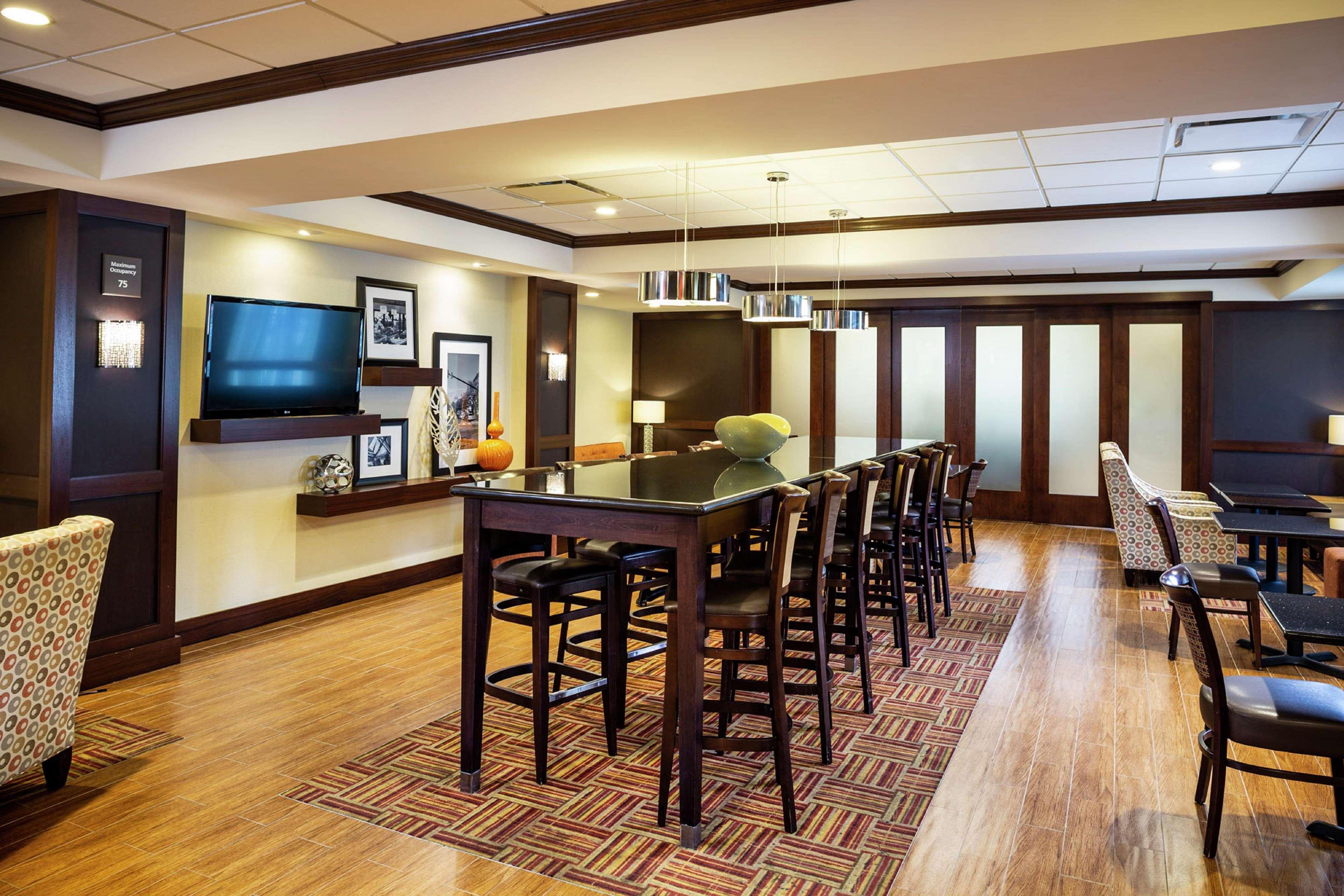Hampton Inn Limerick Esterno foto